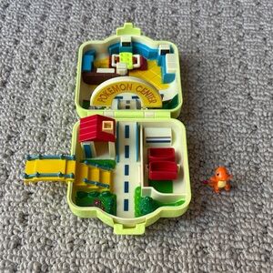 Pokémon Center playset - 1997 - partial set